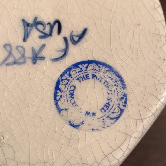 Vintage Dedham Blue and White Rabbit Crackle Pattern Pitcher with handle - Picture 5 of 7